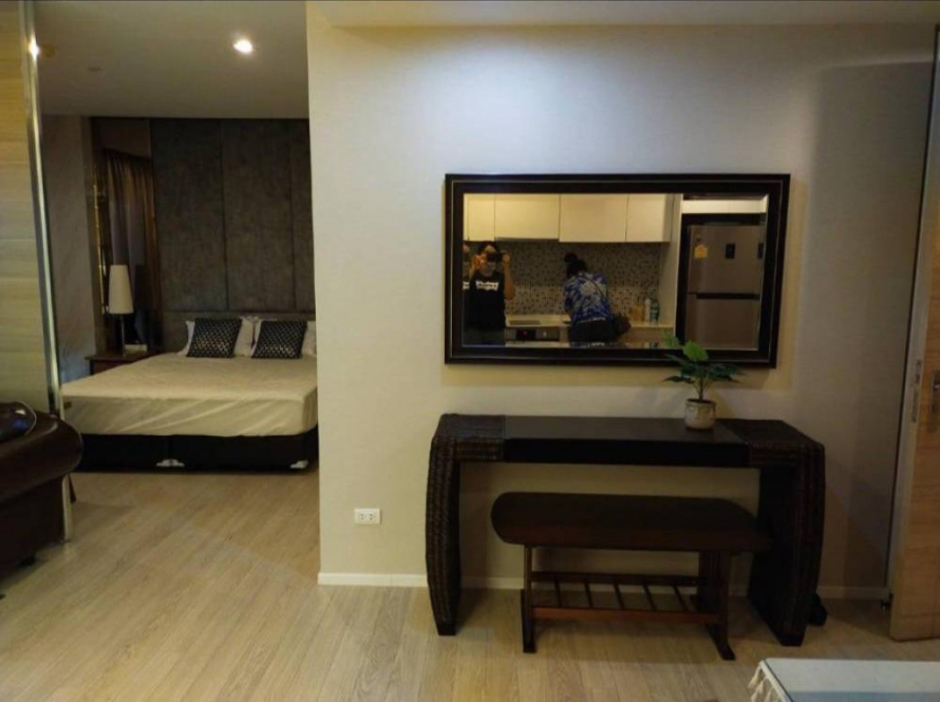 ให้เช่า คอนโด 1 ห้องนอน THE ROOM สุขุมวิท 21 53 ตรม. ทำเลดี ใกล้สถานศึกษา เดินทางสะดวก