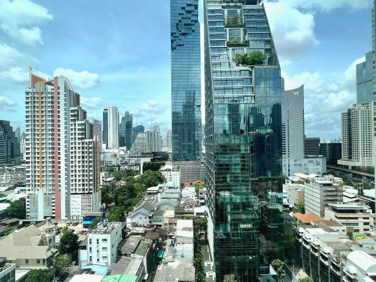 ขาย The Address Sathorn ราคา 6.9 MB. สนใจติดต่อ 092-6905445